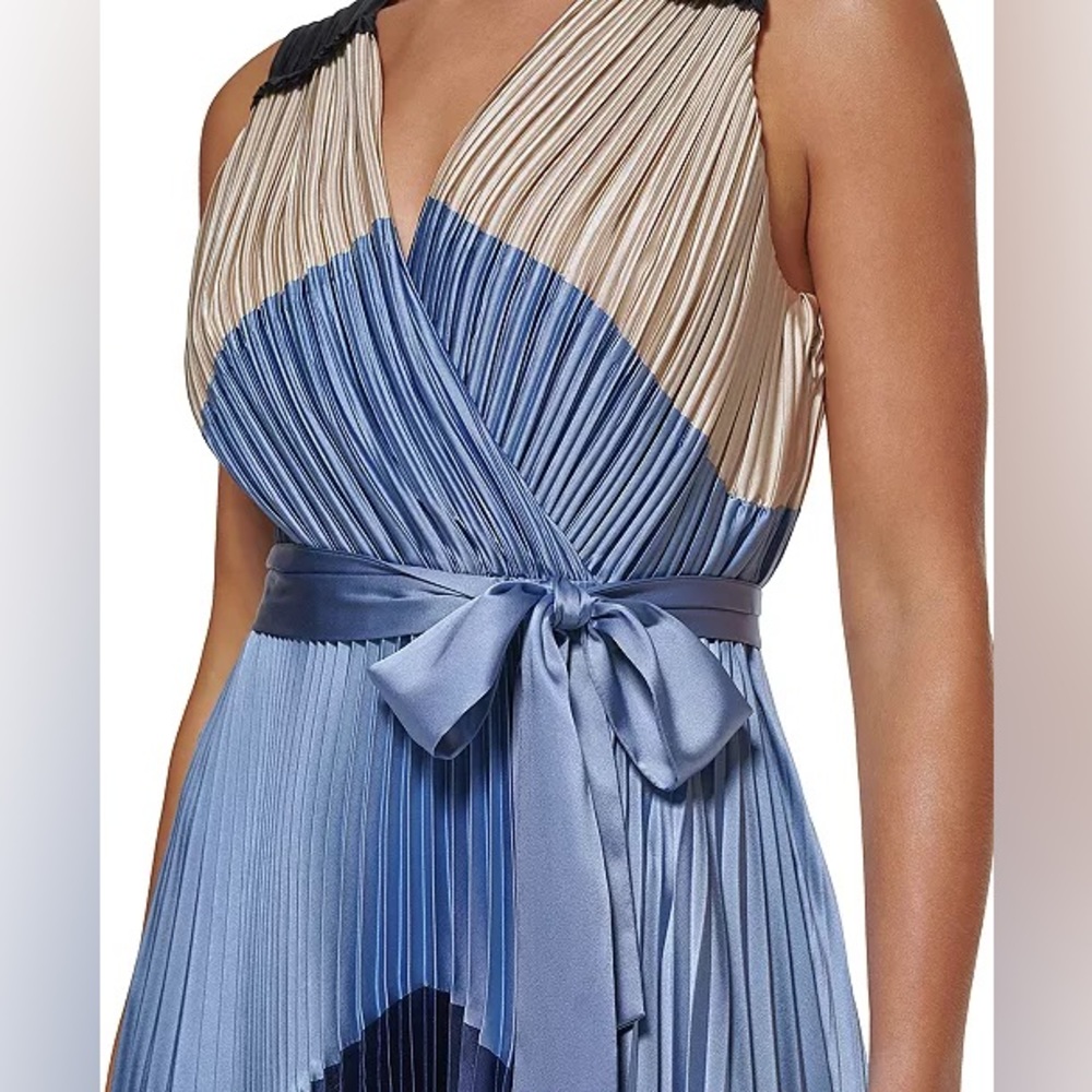 DKNY Pleated Colorblocked Gown - Picture 11 of 14